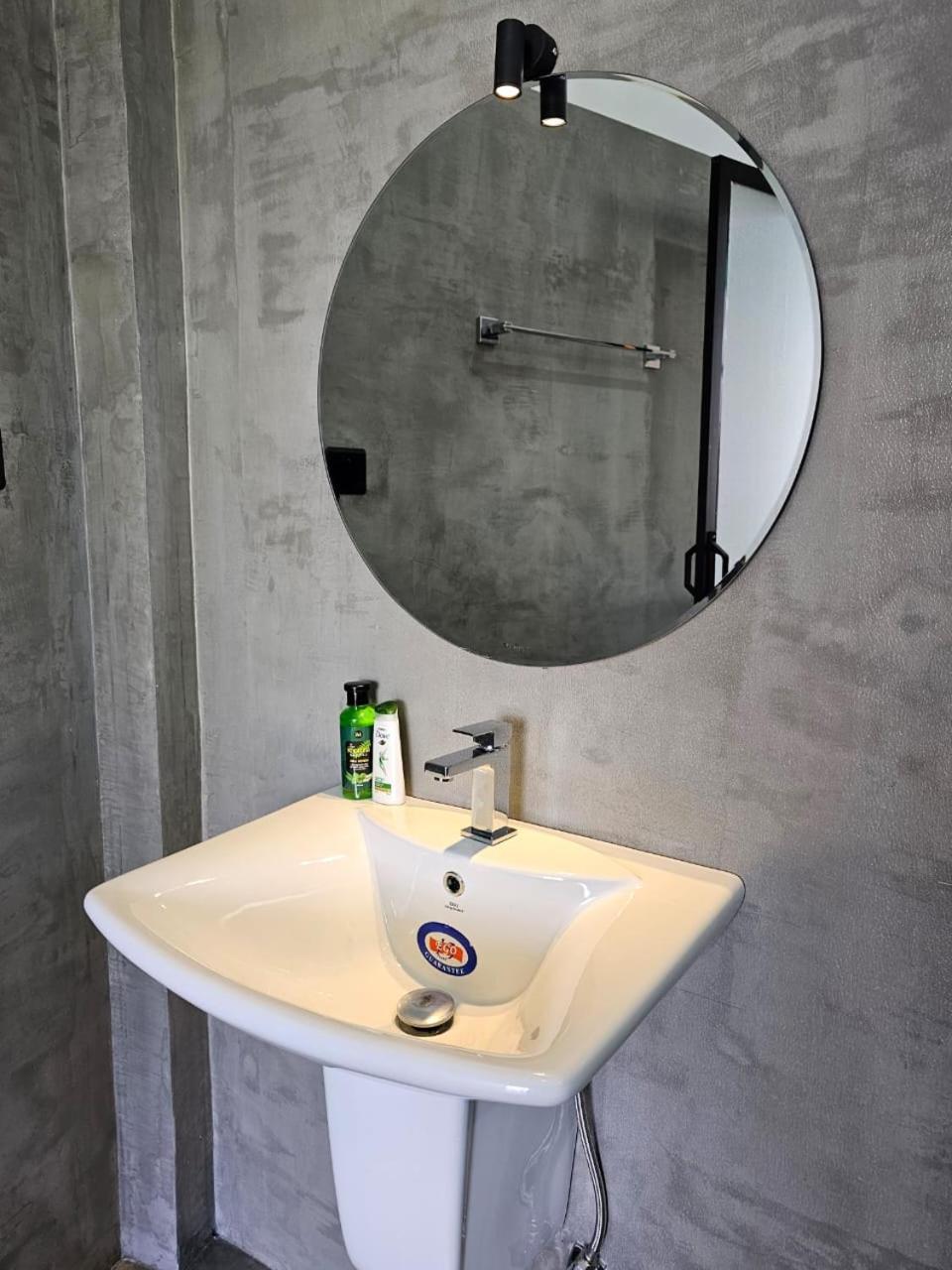 Muthu Sea View Hiriketiya Hotel Диквела Екстериор снимка